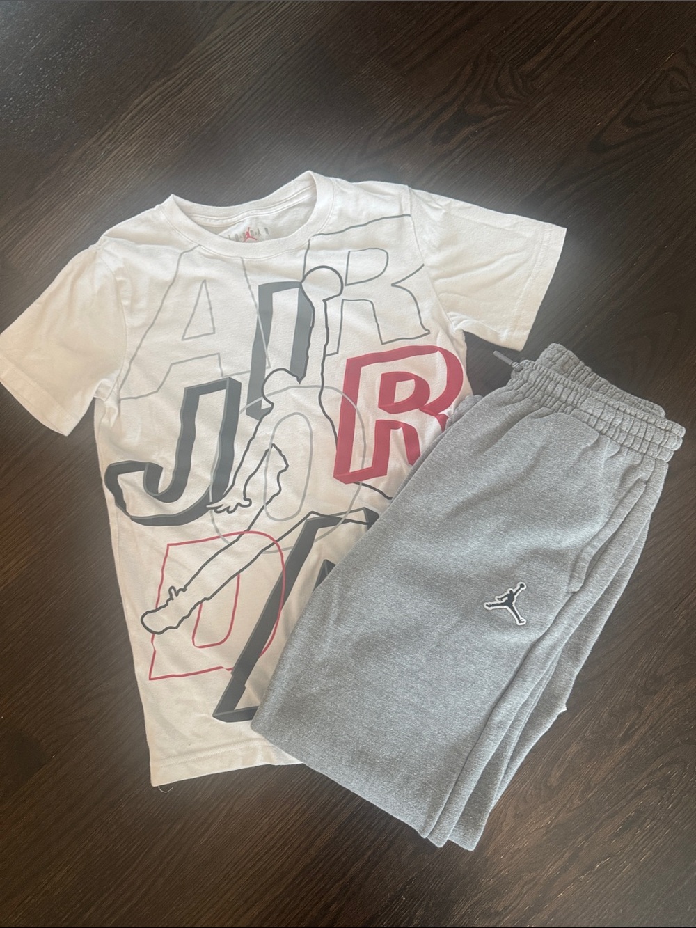 Jordan Boys' set, size large good condition